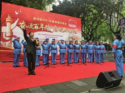 95岁的两位老人，他们为何在时隔半个多世纪才决定领证？游戏画面