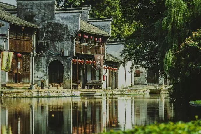 怀上宝宝，发现子宫腺肌瘤怎么办？